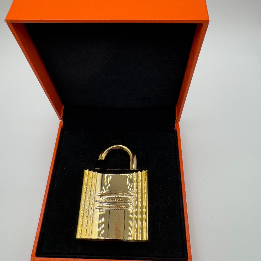 Hermès Cadena Gold Lock